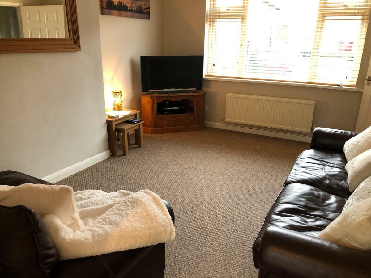 ווריק Comfortable House In Warwick מראה חיצוני תמונה